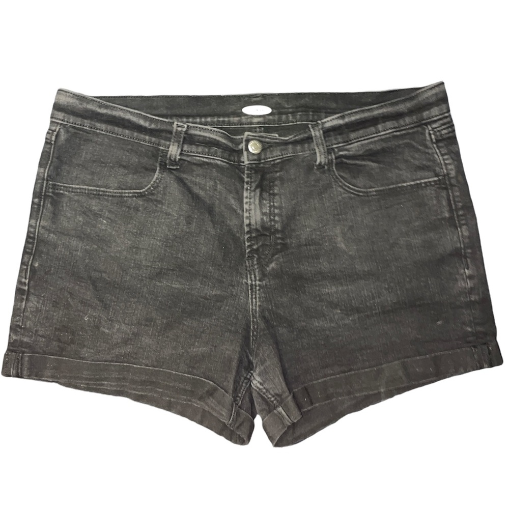 Old navy black cuffed shorts